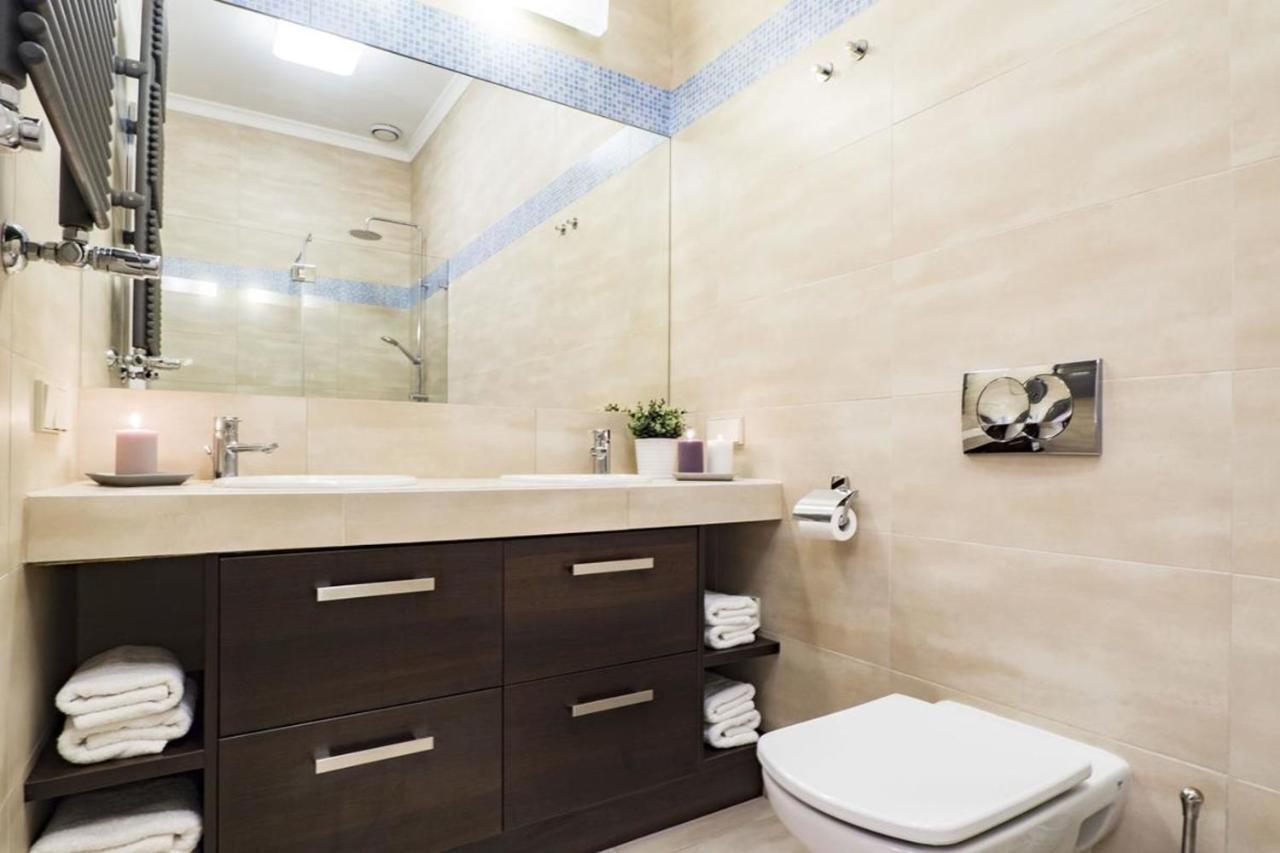 Historic Market Square Suite -140M2 Grand Residence As Home Apartamenty R504 วรอตซวาฟ ภายนอก รูปภาพ